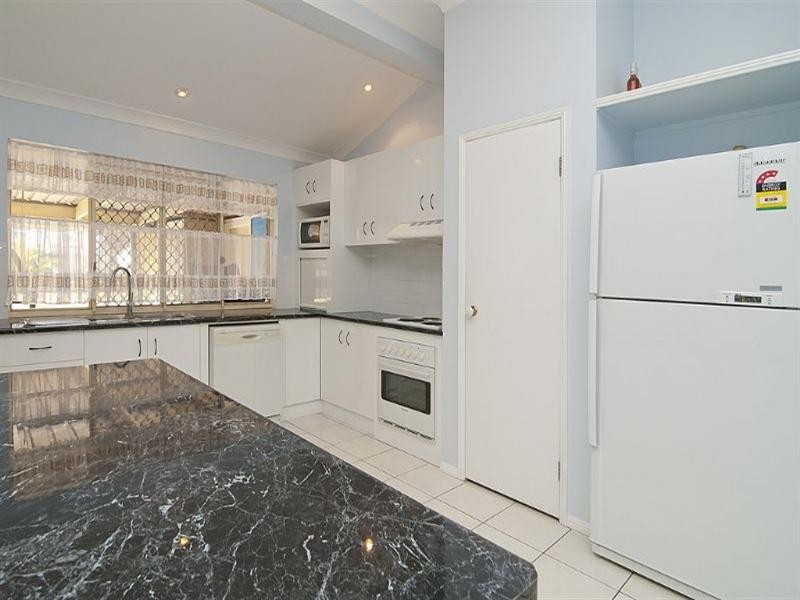 9 Aquamarine Street, Springfield QLD 4300