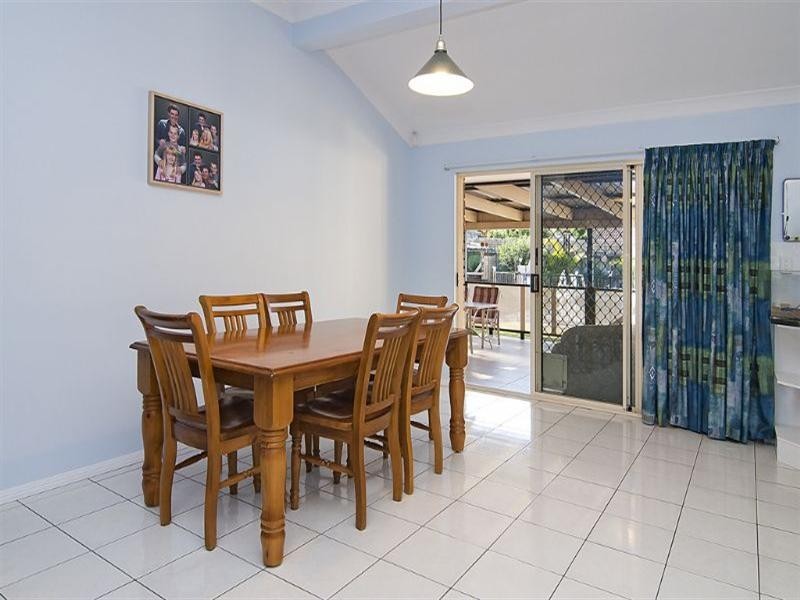 9 Aquamarine Street, Springfield QLD 4300