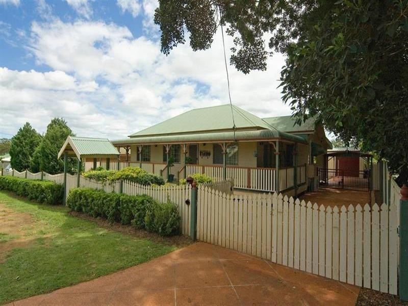 29 Halletts Road, Redbank Plains QLD 4301