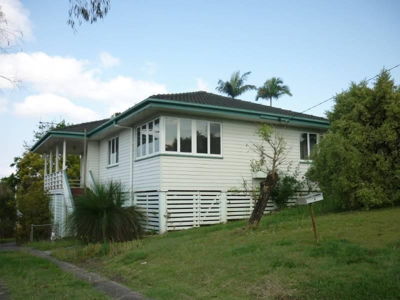 4 Clive Street, Goodna QLD 4300