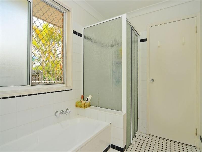 206 Eagle Street, Collingwood Park QLD 4301