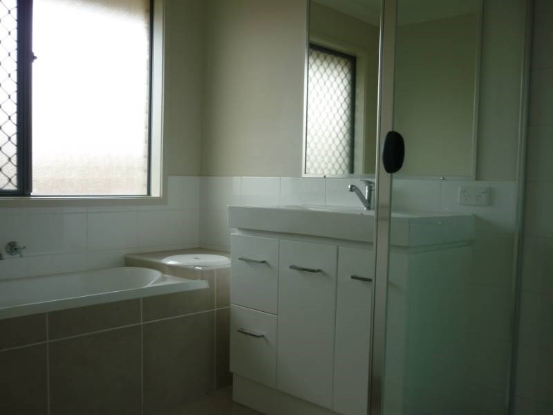 11 Nathan Close, Redbank Plains QLD 4301