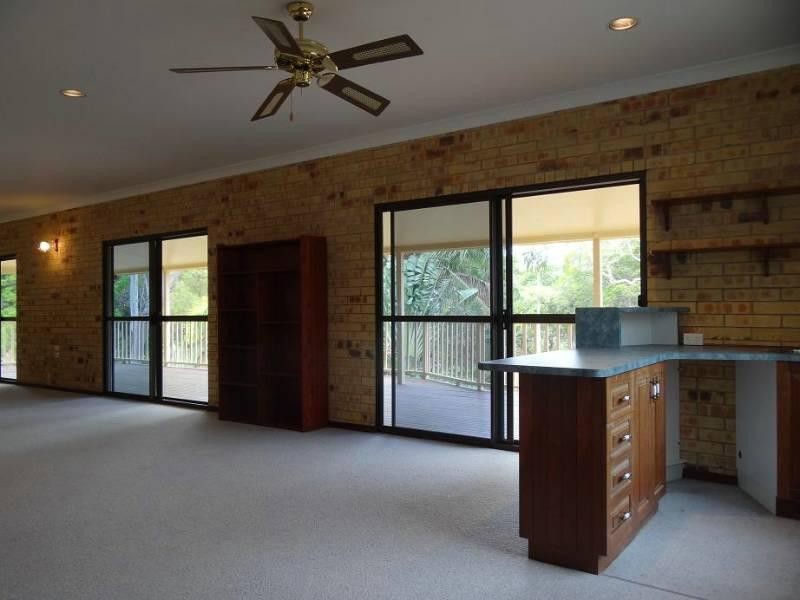 110 GLOUCESTER Avenue, Hideaway Bay QLD 4800