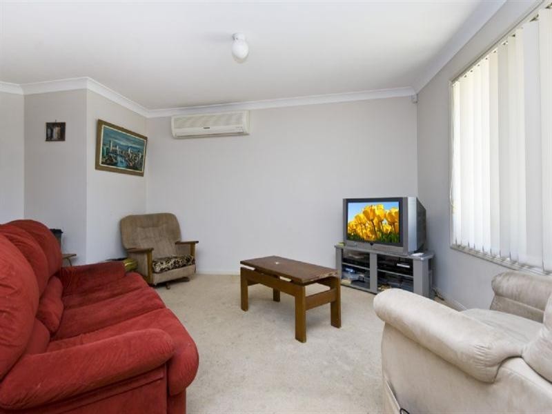 18 McKerrow Crescent, Goodna QLD 4300