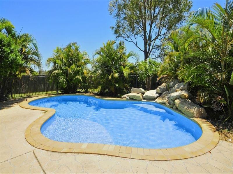 11 Bruce Street, Redbank Plains QLD 4301