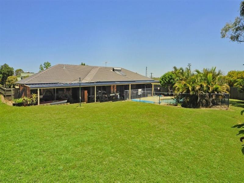 11 Bruce Street, Redbank Plains QLD 4301