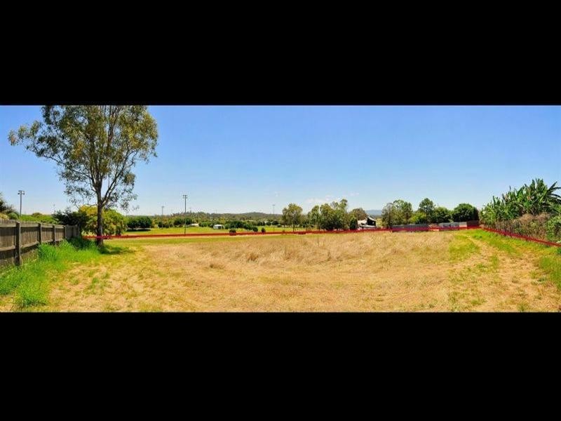 11 Bruce Street, Redbank Plains QLD 4301