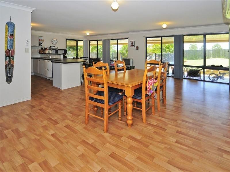 11 Bruce Street, Redbank Plains QLD 4301