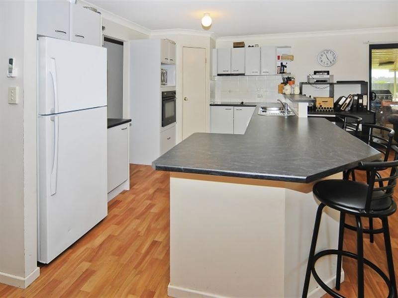 11 Bruce Street, Redbank Plains QLD 4301