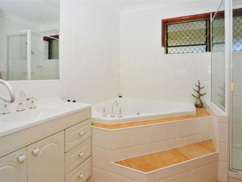 16 Lorikeet Lane, Bellbird Park QLD 4300