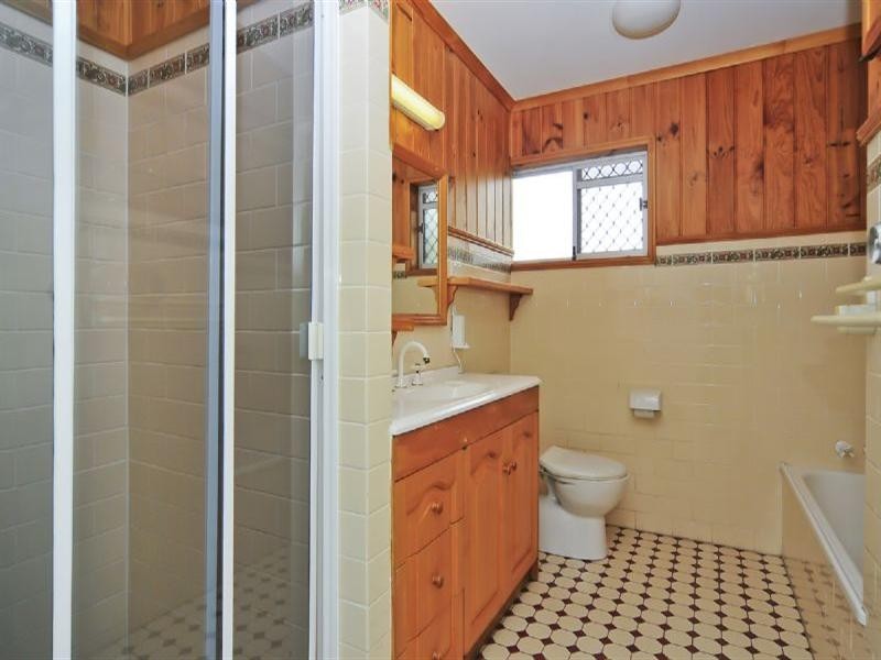 27 Shannon Street, Redbank Plains QLD 4301