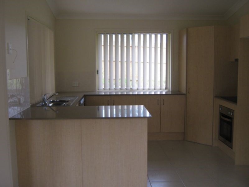 31 Dornoch Crescent, Raceview QLD 4305