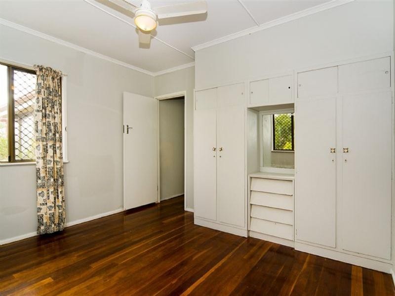 218 Whitehill Road, Raceview QLD 4305