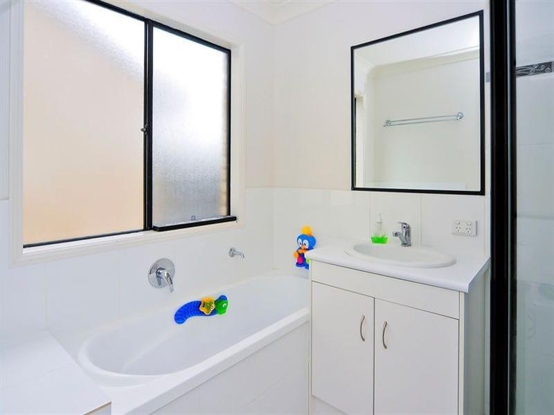 6 Casement Court, Collingwood Park QLD 4301