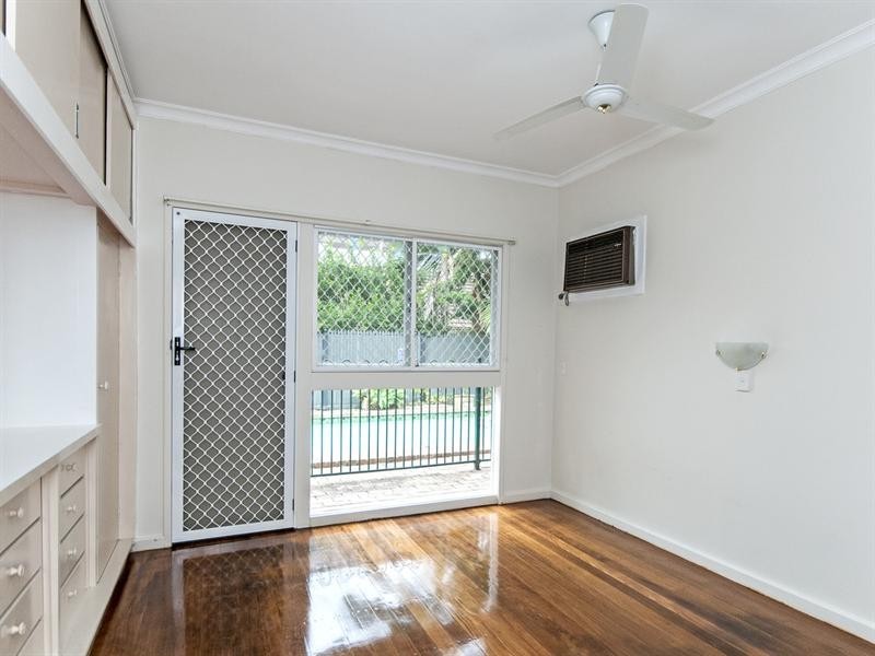 1 Kallara Avenue, Ipswich QLD 4305