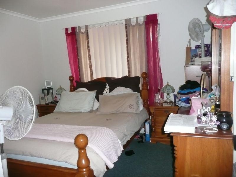 2/3 Mooney Close, Goodna QLD 4300