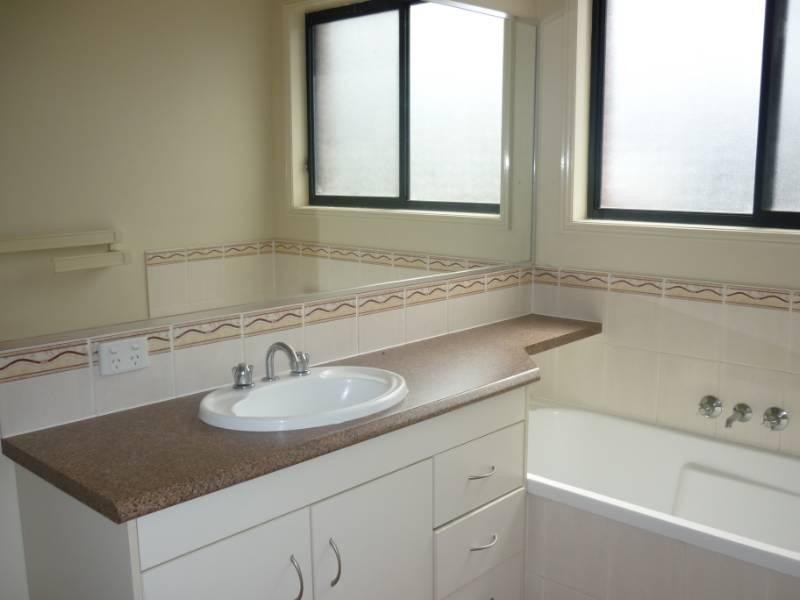 2 Beazley Court, Collingwood Park QLD 4301