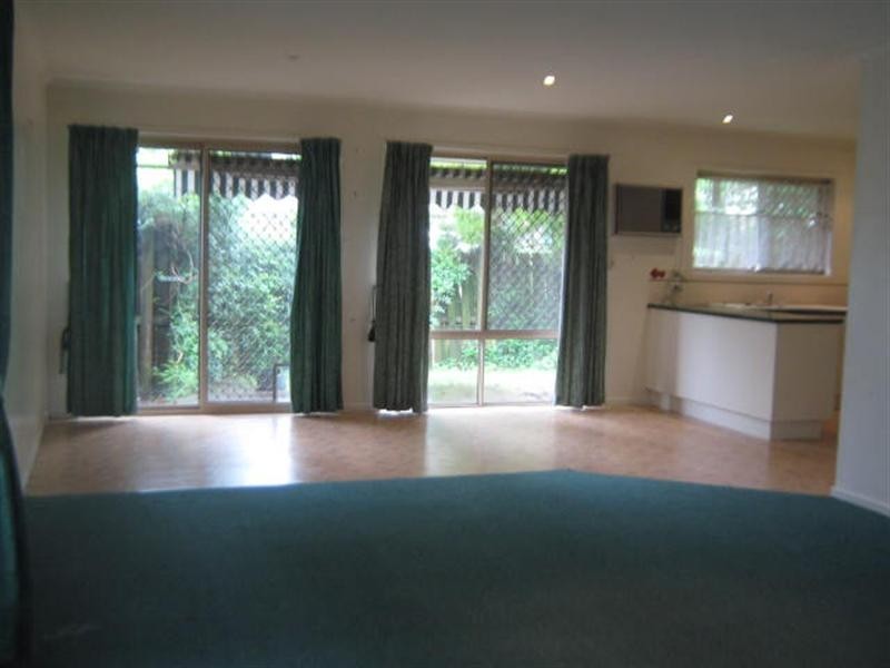 1/28 Henty Drive, Redbank Plains QLD 4301