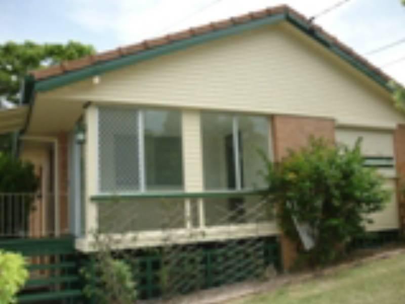 6 Linda Street, Goodna QLD 4300