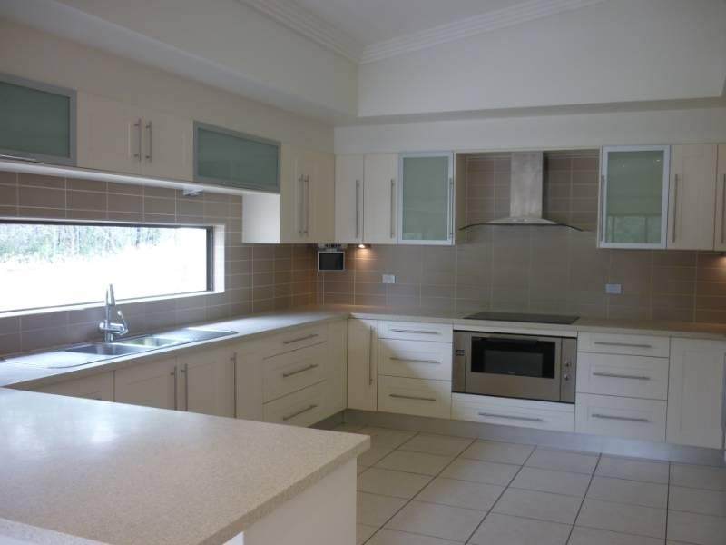 8 Eugene Street, Bellbird Park QLD 4300