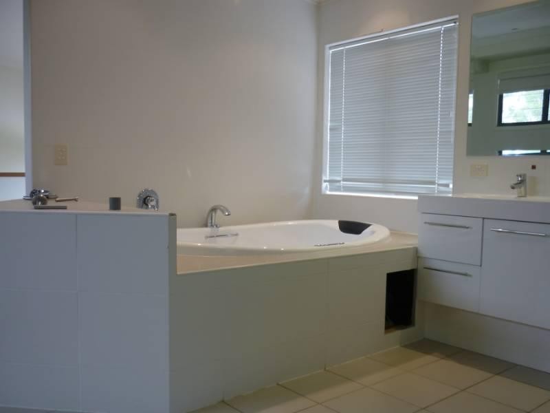 8 Eugene Street, Bellbird Park QLD 4300