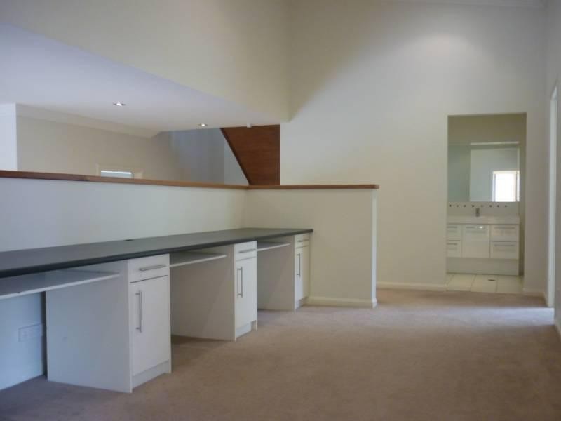 8 Eugene Street, Bellbird Park QLD 4300