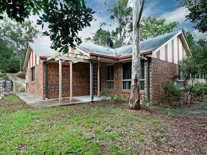 5 Frawley Drive, Redbank Plains QLD 4301