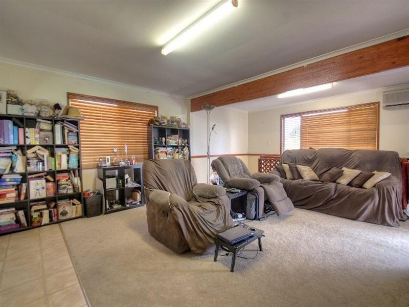 8 Glen Brae Street, Redbank Plains QLD 4301