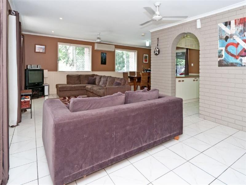 6 Lisa Court, Bellbird Park QLD 4300