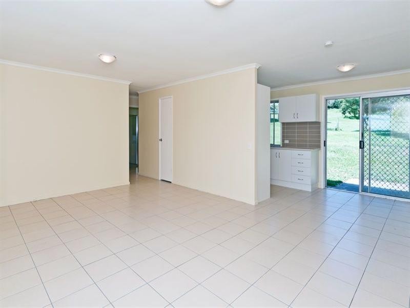 10 School Road, Redbank Plains QLD 4301