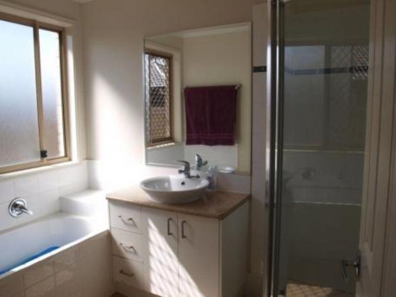 42 Ronayne Circuit, One Mile QLD 4305