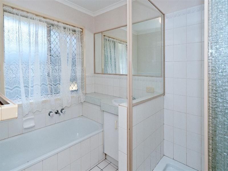 2/115 Cameron Street, Redbank Plains QLD 4301