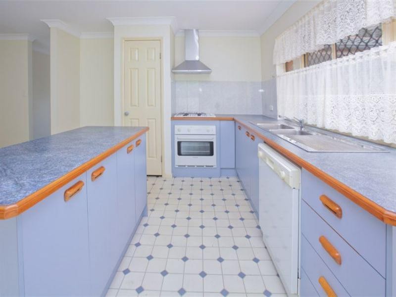 4 Moresby Avenue, Springfield QLD 4300