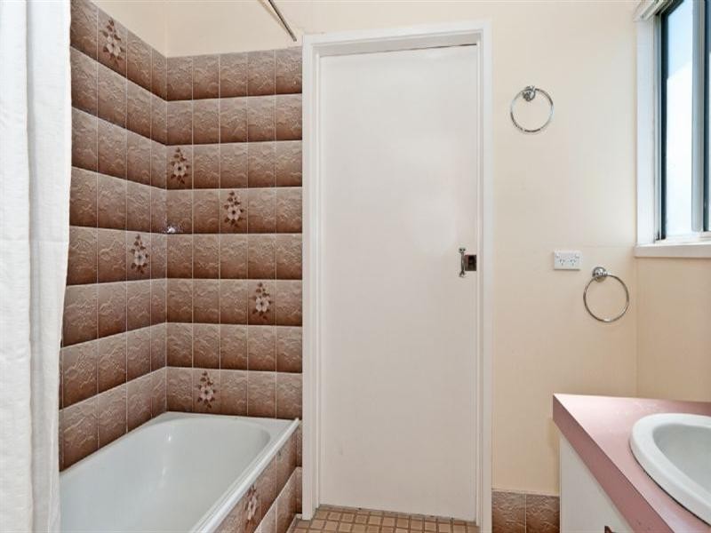 15 Chetwynd Street, Redbank Plains QLD 4301