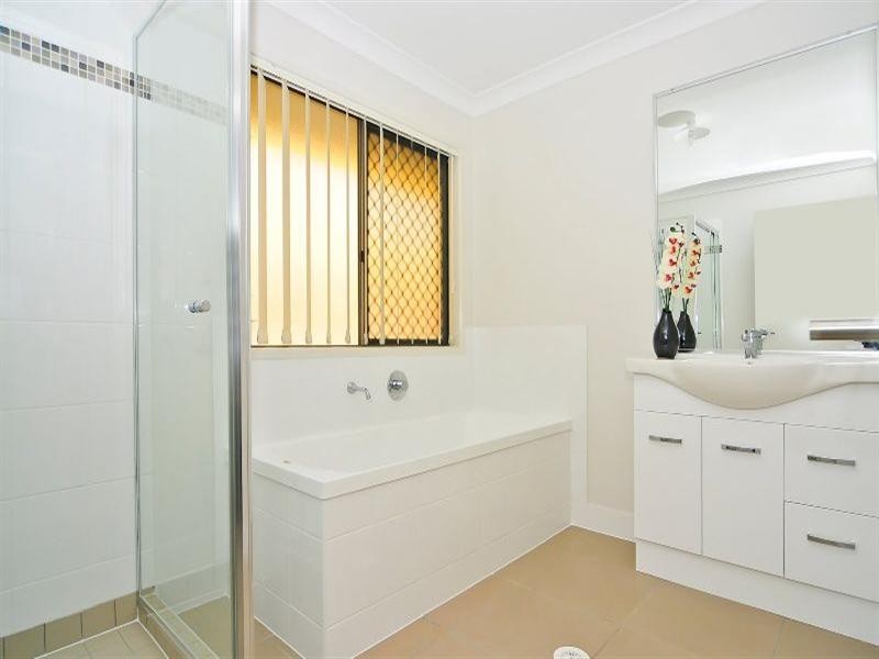 252 Eagle Street, Collingwood Park QLD 4301