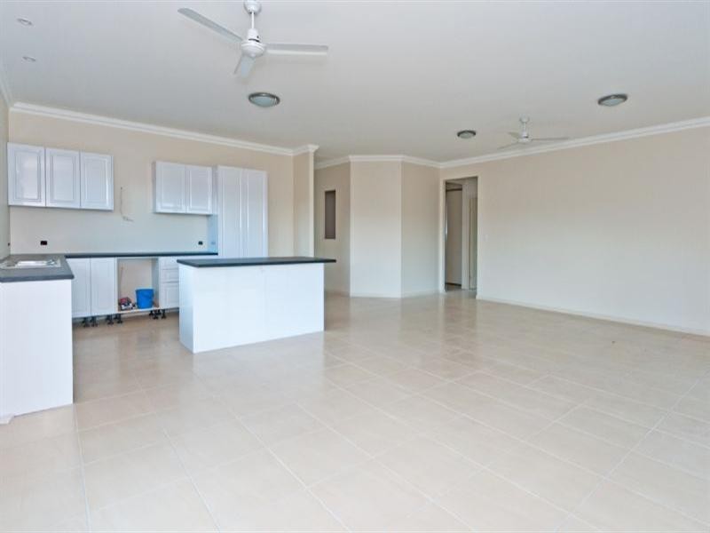16 Higgins Street, Collingwood Park QLD 4301