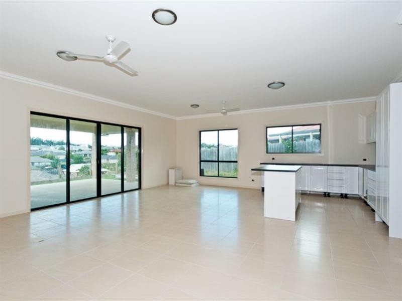 16 Higgins Street, Collingwood Park QLD 4301