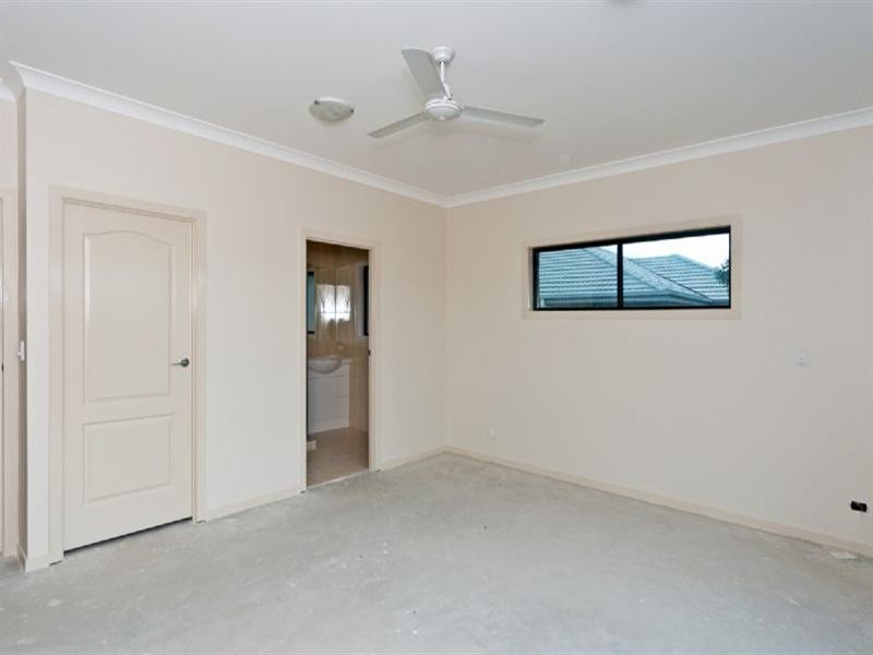 16 Higgins Street, Collingwood Park QLD 4301