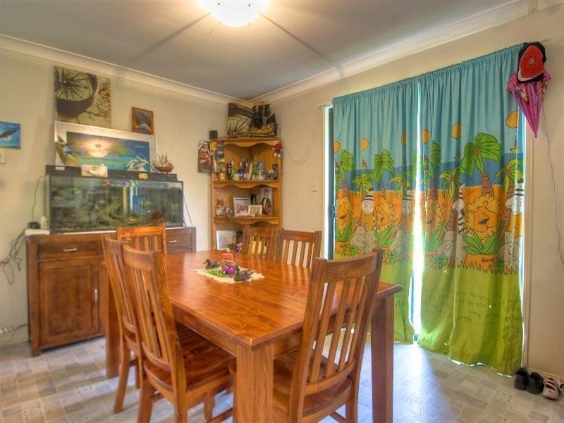 3 Mcdougall Close, Silkstone QLD 4304