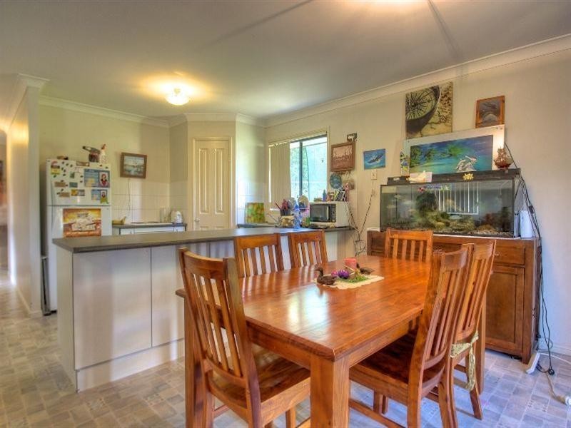 3 Mcdougall Close, Silkstone QLD 4304