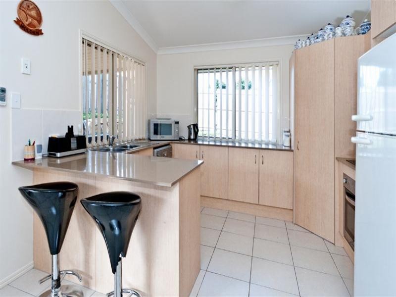 31 Dornoch Crescent, Raceview QLD 4305