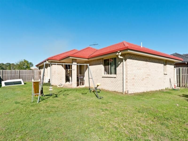 15 Siedofsky Street, Redbank Plains QLD 4301