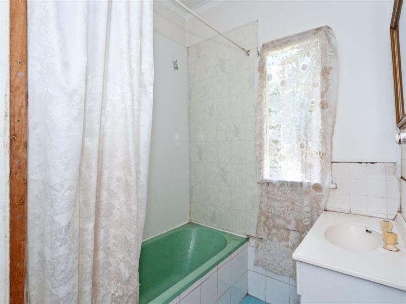 138 Redbank Plains Road, Bellbird Park QLD 4300