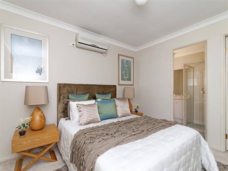 33 Whitmore Crescent, Goodna QLD 4300