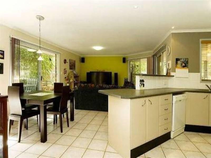 9 McCormack Court, Collingwood Park QLD 4301