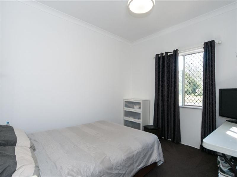 66 Smiths Road, Goodna QLD 4300