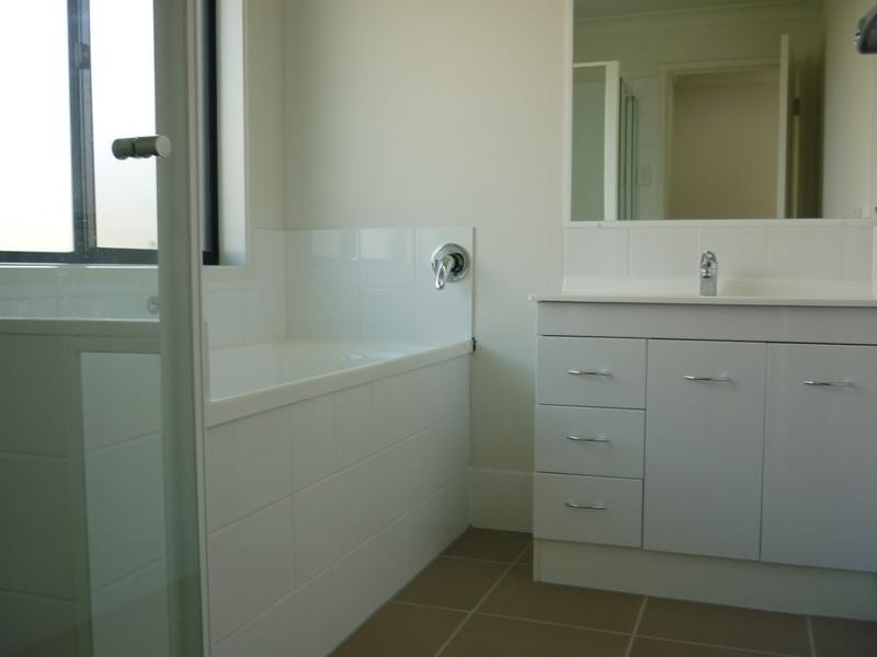 16 Huxley Street, Redbank Plains QLD 4301