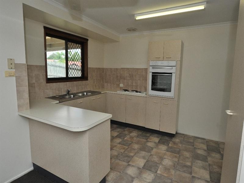 7 Kingfisher Court, Bundamba QLD 4304