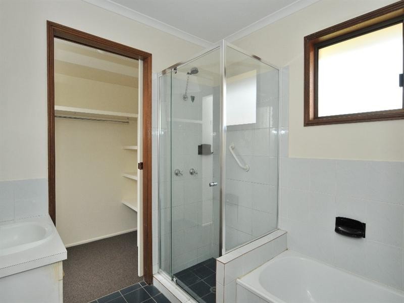 7 Kingfisher Court, Bundamba QLD 4304