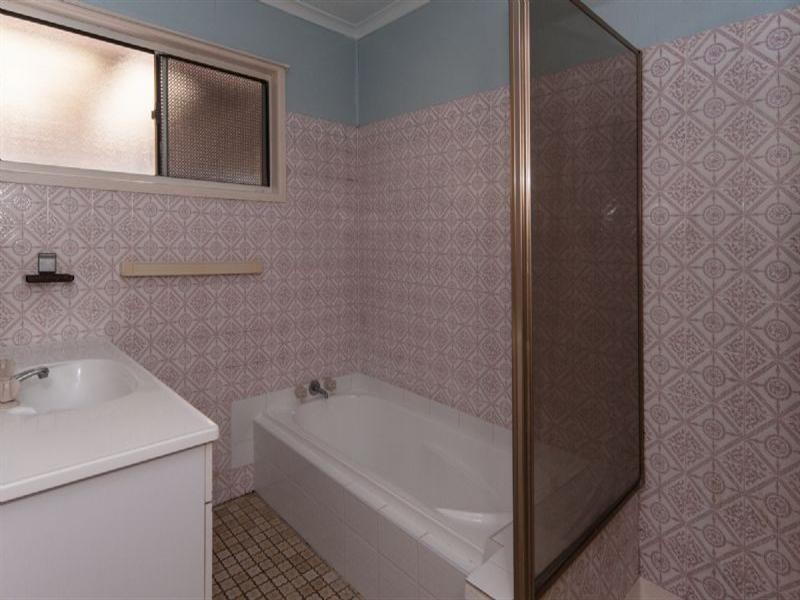 2 Cashmere Street, Redbank Plains QLD 4301